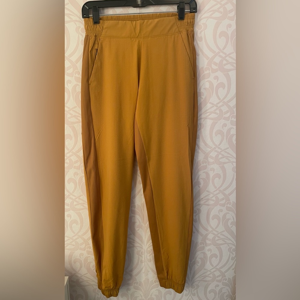 Athleta Mustard Jogger Leggings